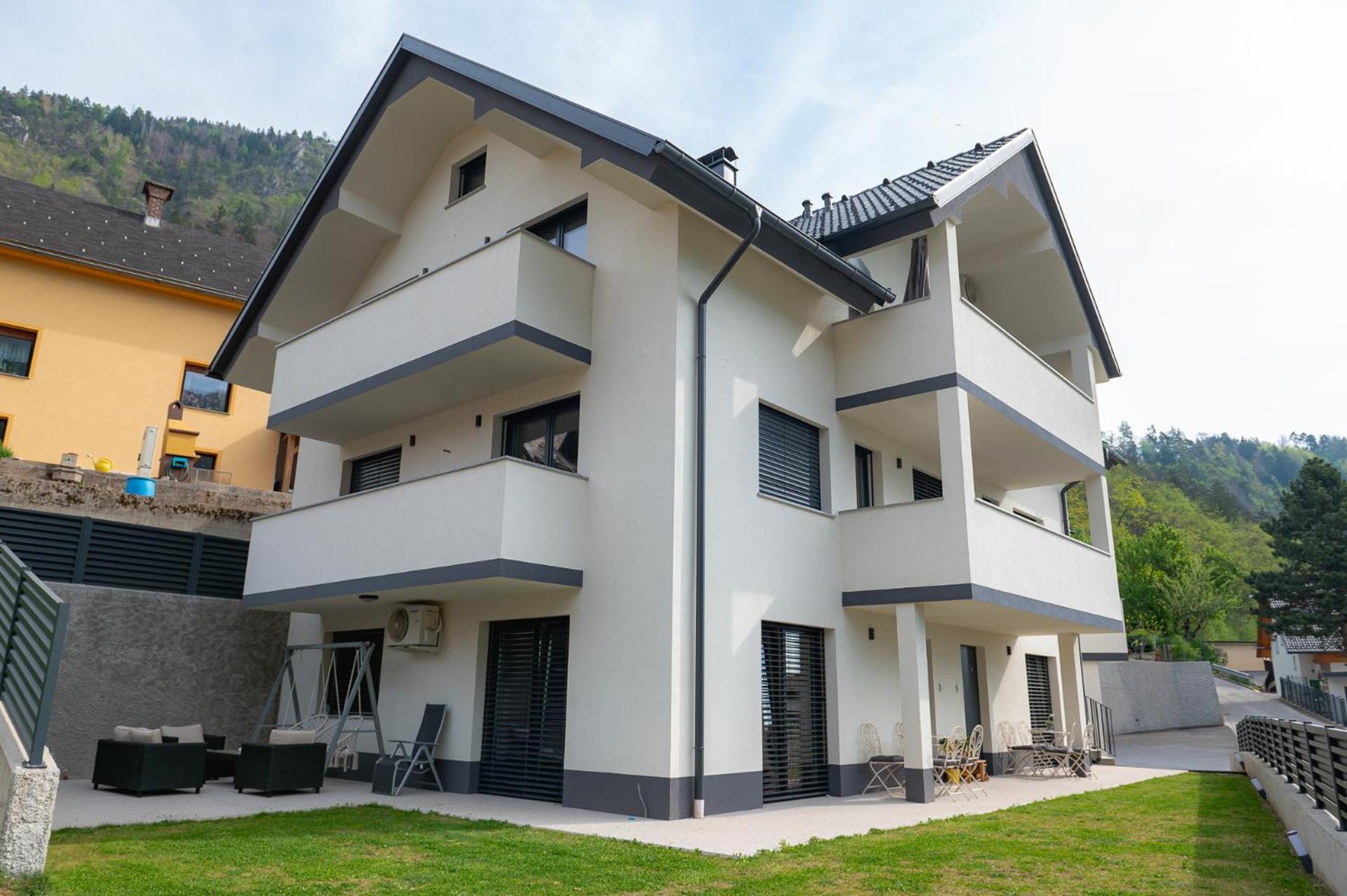 Apartments Luxury Ad Jesenice Exterior foto